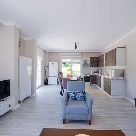 בית נופש Dazzling Home With Shared Pool Surrounded By Nature In Marmaris *