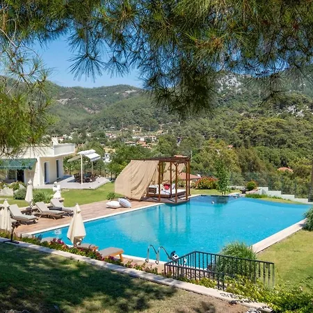 Dazzling Home With Shared Pool Surrounded By Nature In Marmaris מוגלה