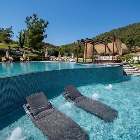 Dazzling Home With Shared Pool Surrounded By Nature In Marmaris מוגלה