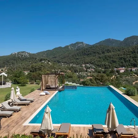 בית נופש Dazzling Home With Shared Pool Surrounded By Nature In Marmaris